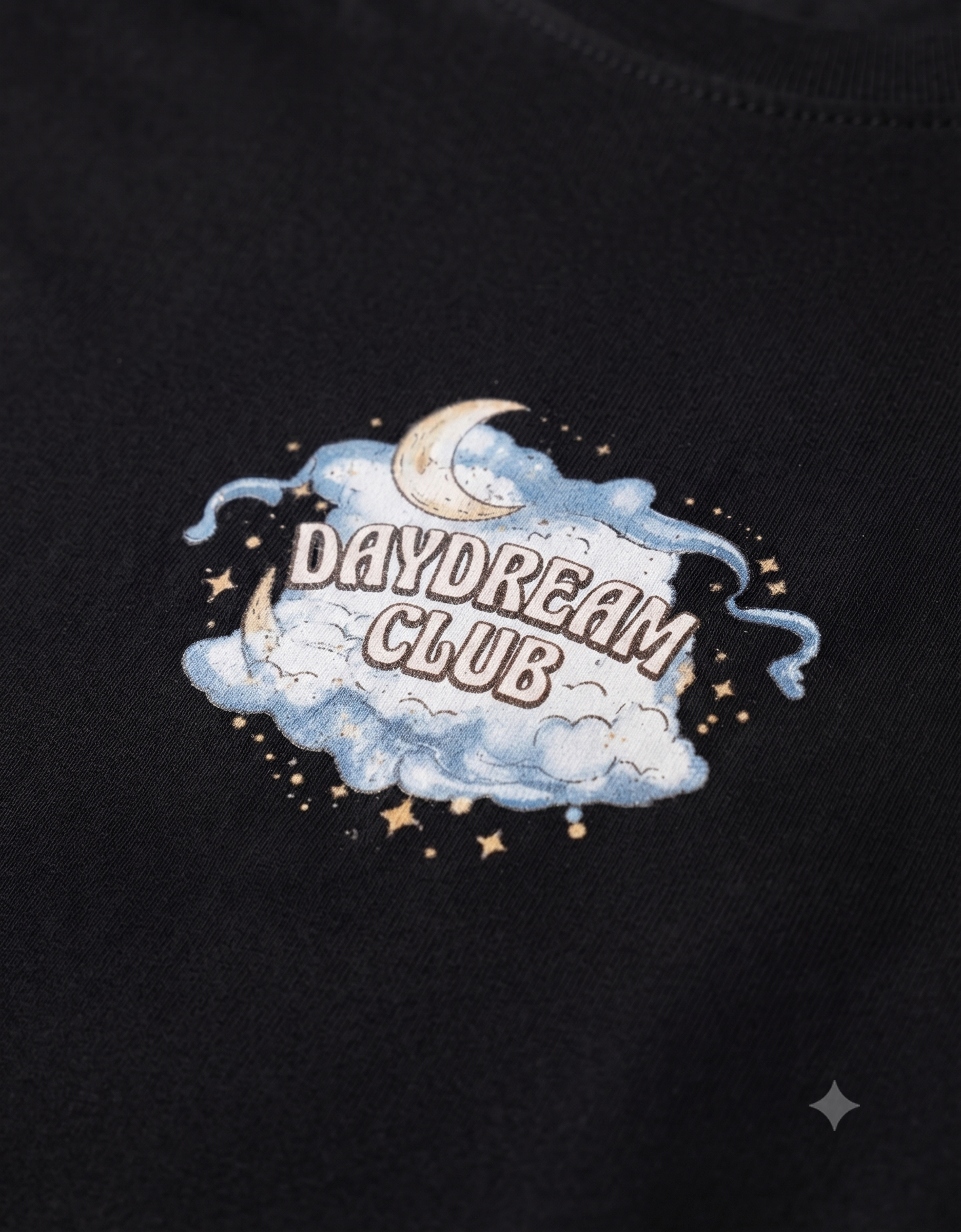 Daydream Club Crop Top – Women's Graphic Tee